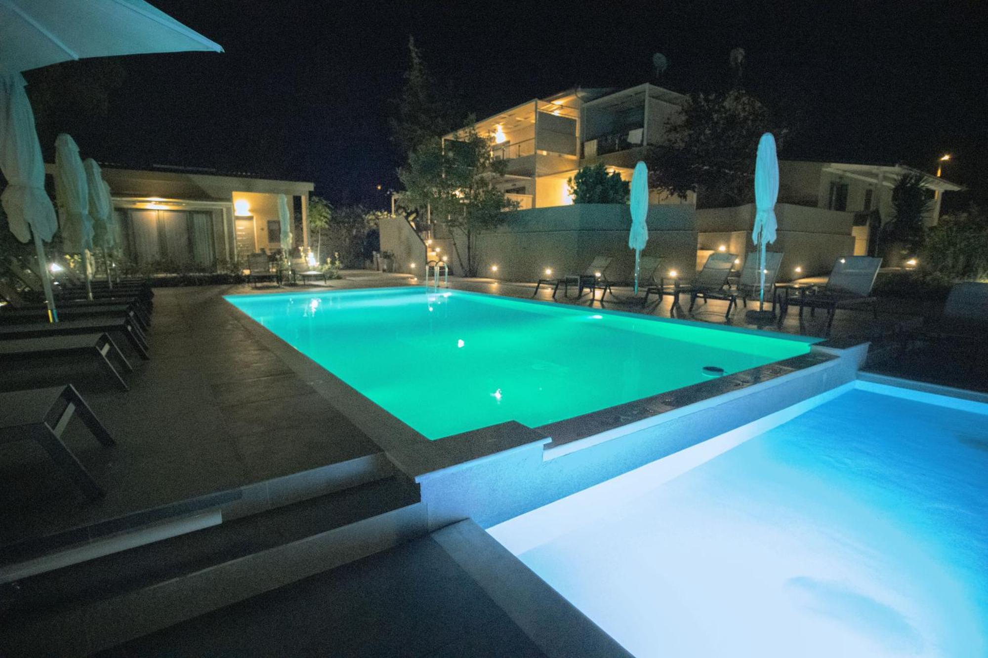 8 Boutique Suites Nea Poteidaia Zimmer foto